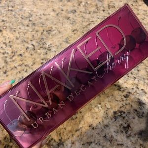 Urban Decay Naked Cherry Palette